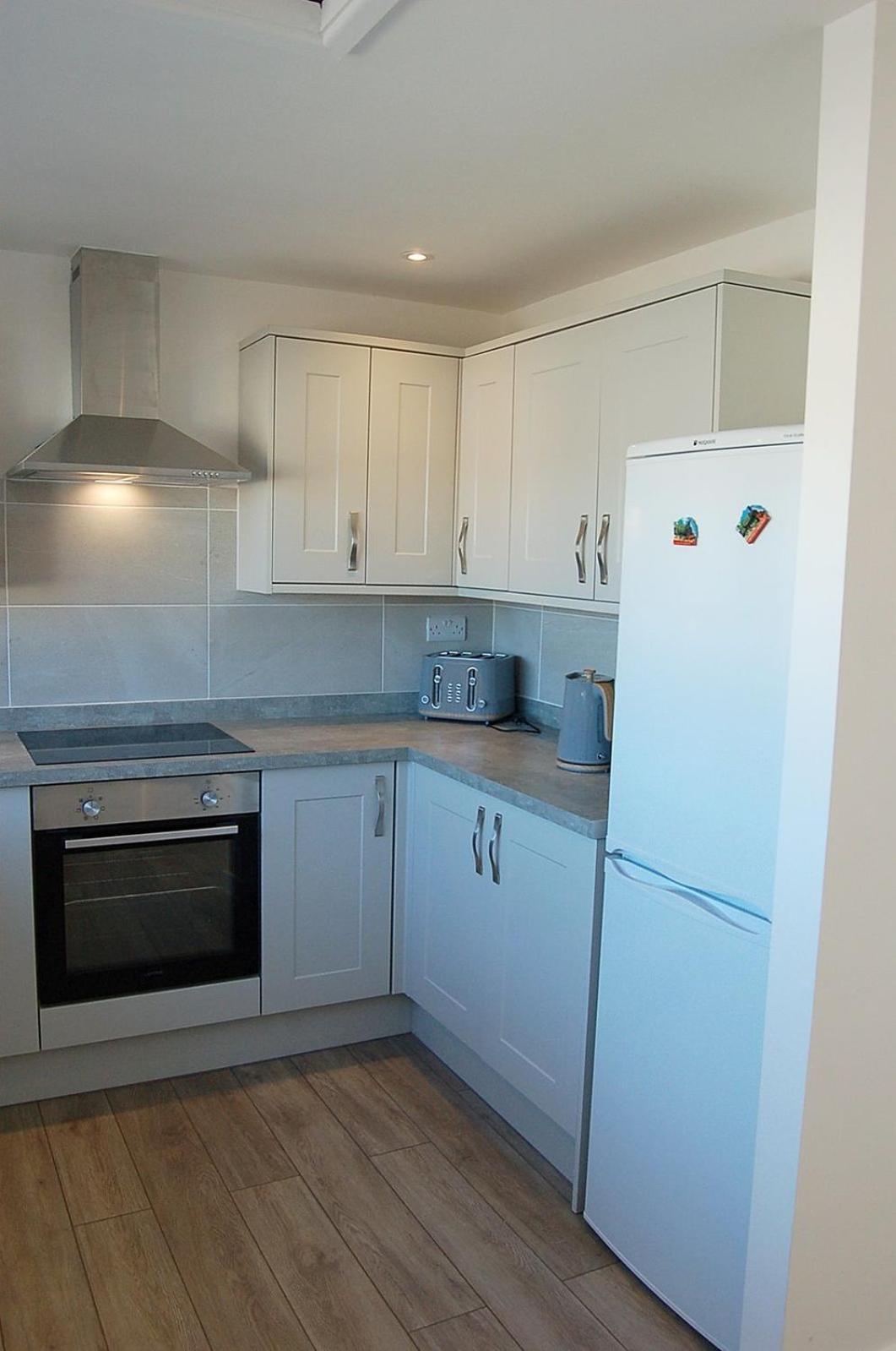 Sunny Side Up Beach House In Tywyn Exterior photo